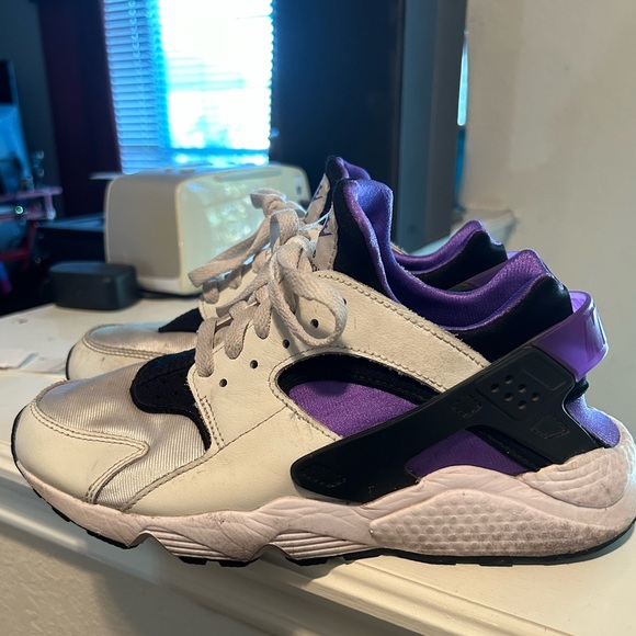 Nike Air Huarache - white, hyper grape, black - Picture 6 of 6